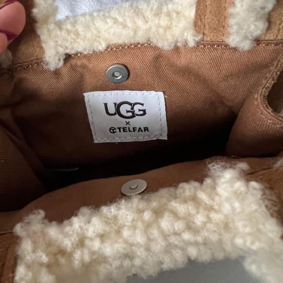 Telfar and Ugg bag mint condition - Picture 7 of 7